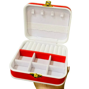 Premium lock leather jewellery organizer